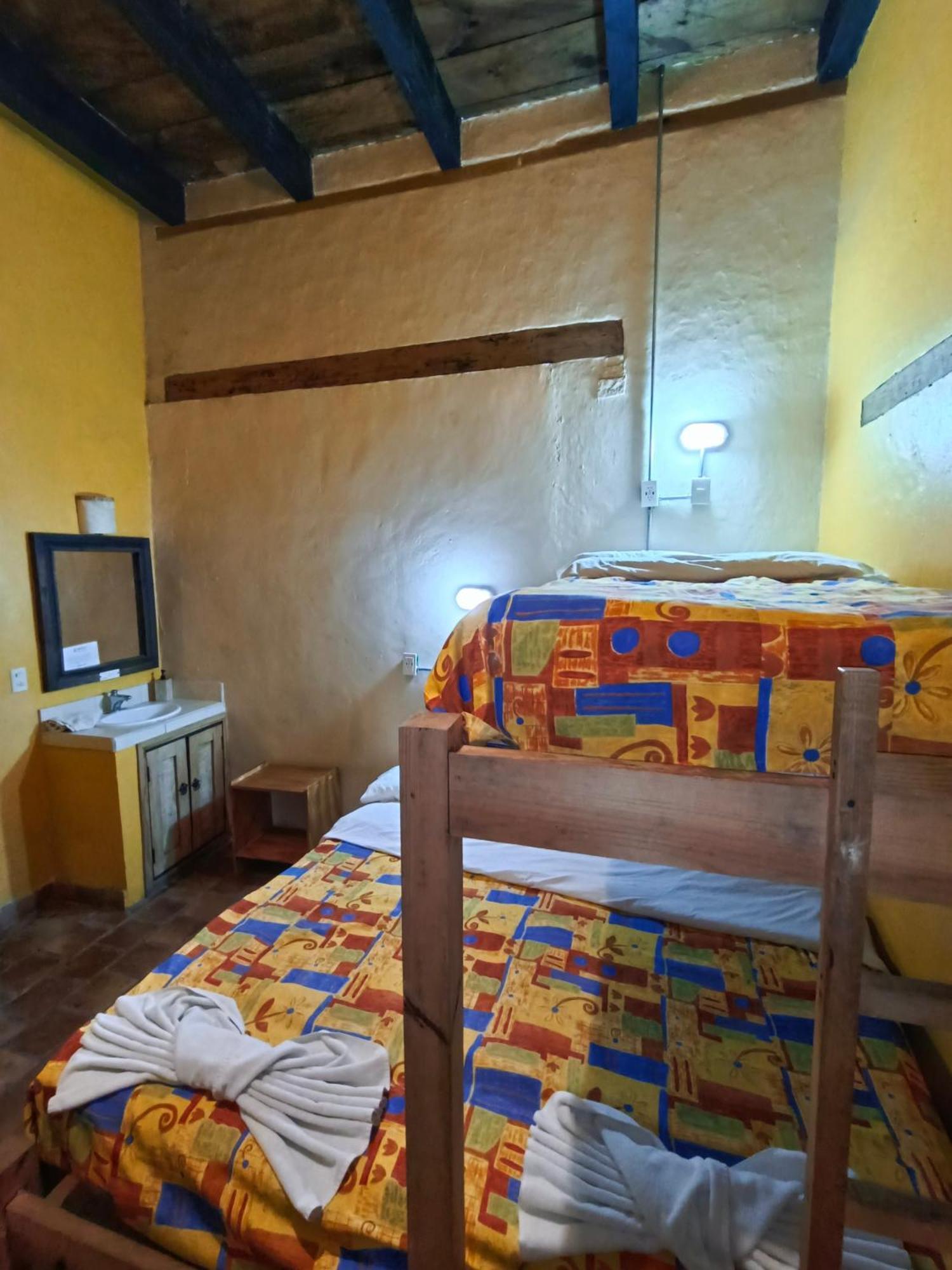 Rossco Hostel Сан-Крістобаль-де-лас-Касас Екстер'єр фото
